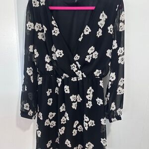 Express Black Floral Long Sleeve Dress V-Neck Sheer Sleeves Size M
